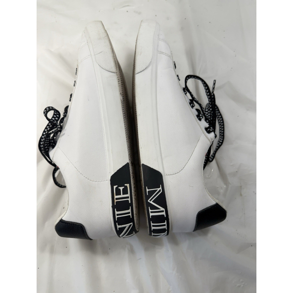 Disney Minnie Mouse Women's Sneakers By Ground Up Tennis Shoes White size 11 - Picture 13 of 16